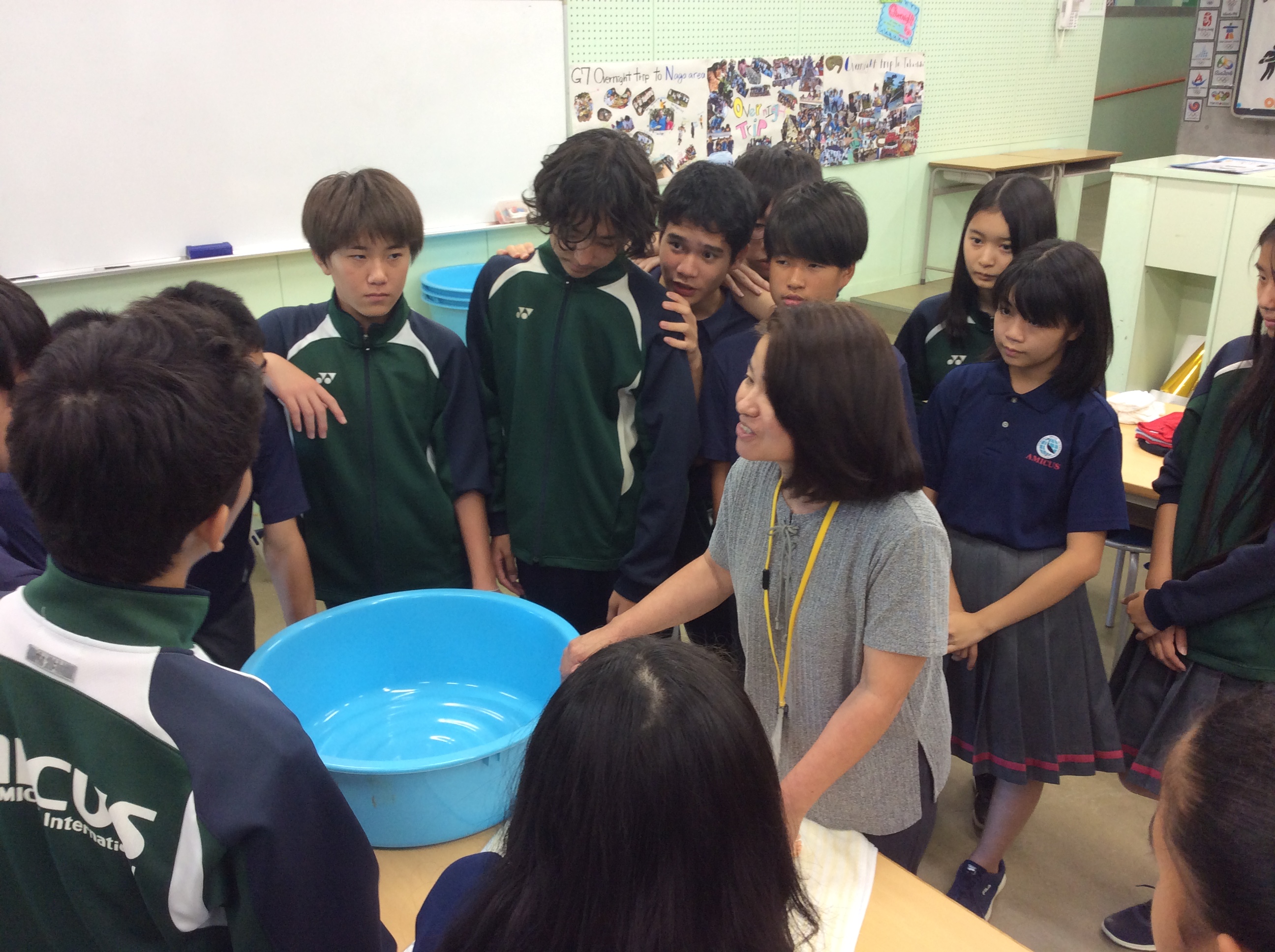 中学校 9年生 マタニティ体験 沖縄アミークスインターナショナル 幼稚園 小学校 中学校 中学校 9年生 マタニティ体験 沖縄アミークスインターナショナル 幼稚園 小学校 中学校